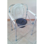 TOALETNA STOLICA S POSUDOM SKLOPIVA