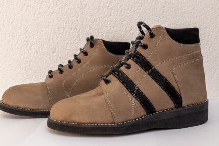 Visoka sportska cipela Jure